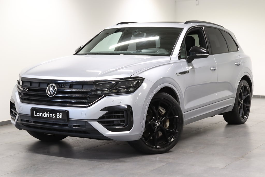 Volkswagen Touareg R eHybrid 3.0 V6 TSI DRAG/HUD/Dynaudio V-Hjul