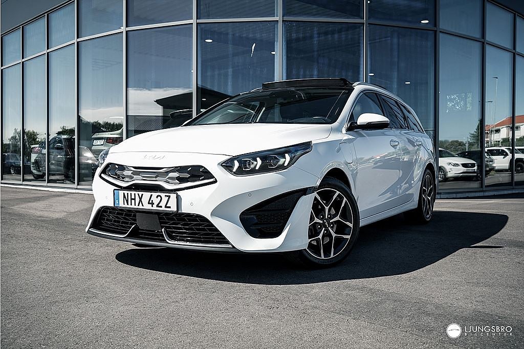 Kia Ceed Plug-in Hybrid Advance Plus 2 / Drag / Pano / Kamera