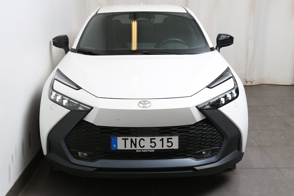 Toyota C-HR 1,8 Hybrid e-CVT Style Teknik Navi 2024