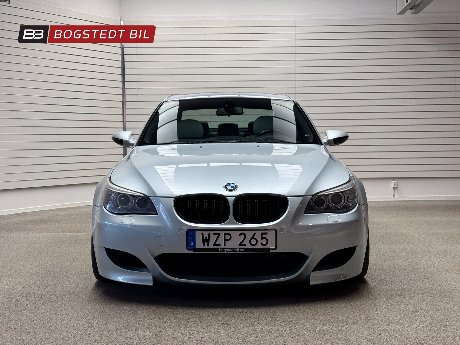 BMW M5 Sedan E60 5.0 V10 507hk | Svensksåld | Fullservad 2006 - miniatyr 2