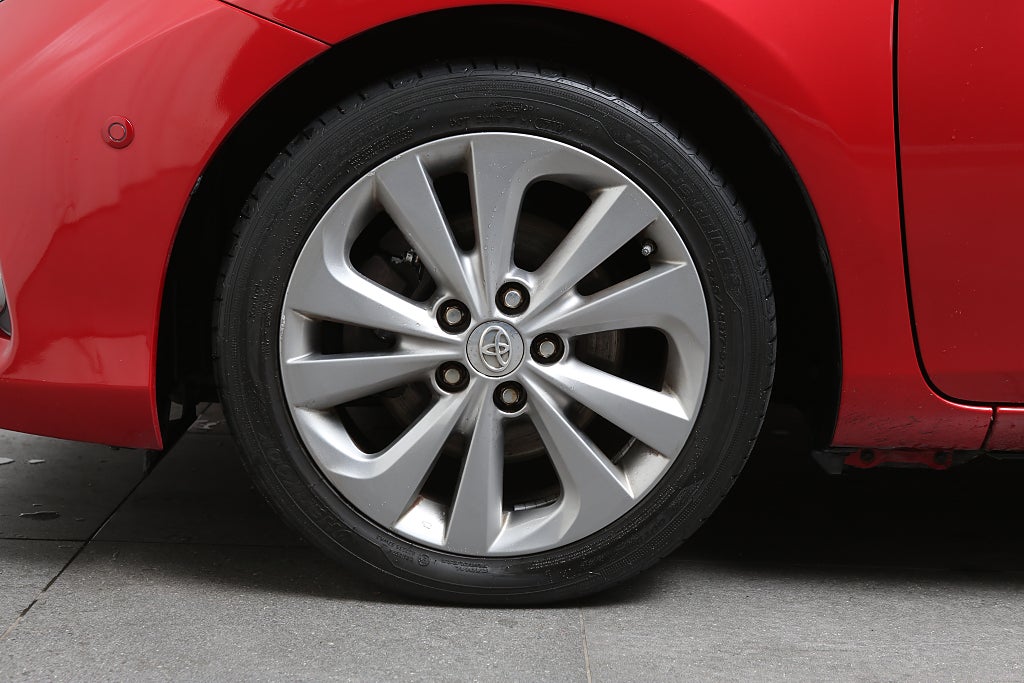 Toyota Auris Touring Sports Hybrid e-CVT Executive 2015