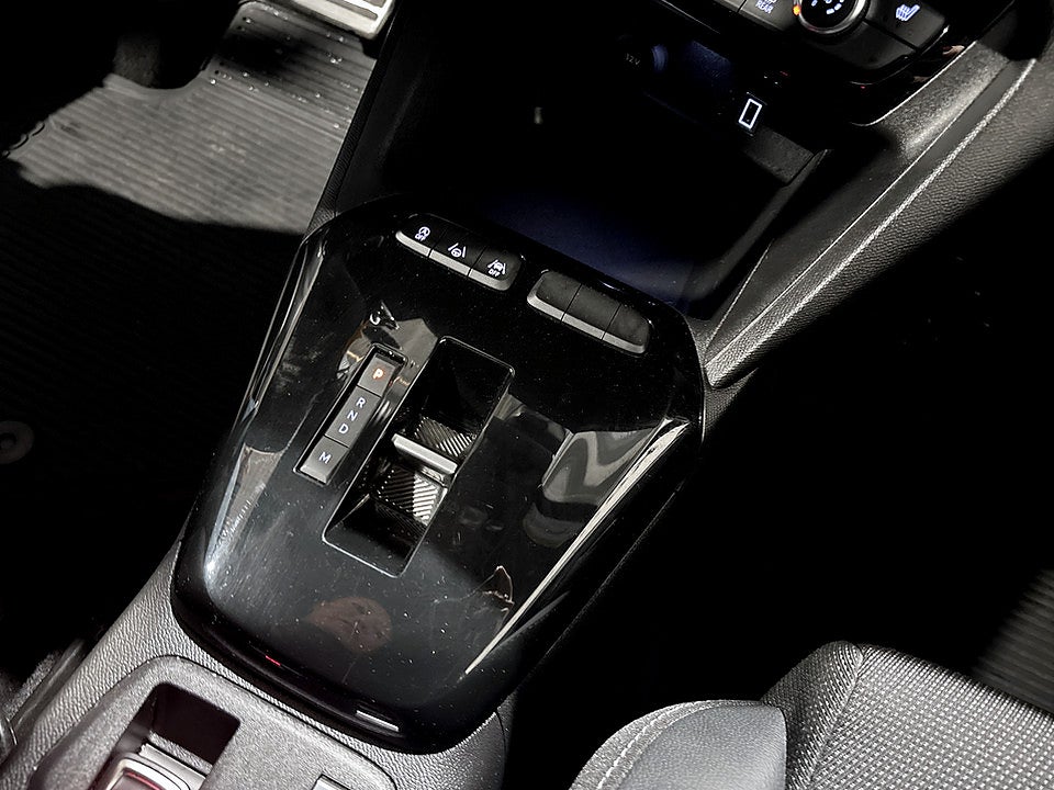 Bild på Opel Corsa GS 1.2 PT 100hk Aut B-KAMERA CARPLAY RATTVÄRME