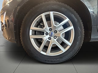 Volvo XC60 D4 AWD Aut Classic Momentum Dvärm/Ad.Fhåll/BLIS/SoV – bild 14