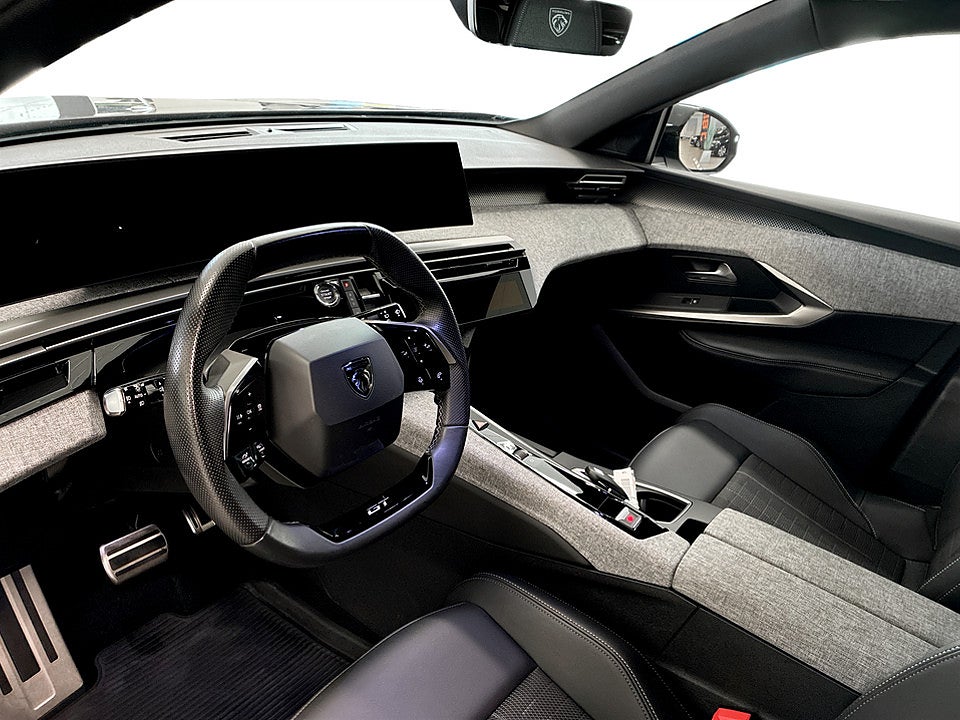 Bild på Peugeot 5008 GT Hybrid 145hk Aut 7-SITS B-KAMERA CARPLAY