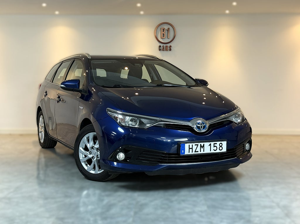 Toyota Auris Touring Sports Hybrid e-CVT Backkamera ACTIVE NYSERVAD 