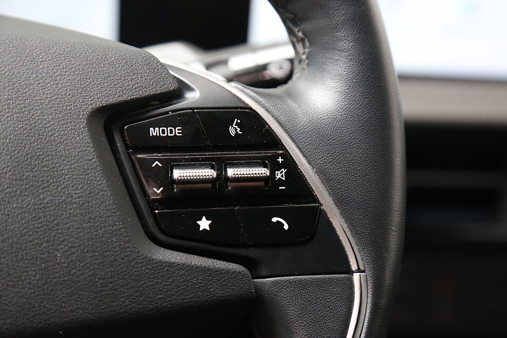 Kia EV6 77.4 kWh PLUS 228hk Läder 360°-kamera Leasbar 2022