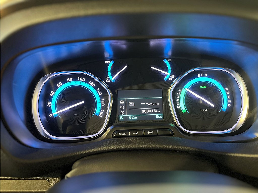 Bild på Peugeot e-Expert PRO 75kWh 136hk Aut L2 - B-KAMERA, FARTHÅLLARE