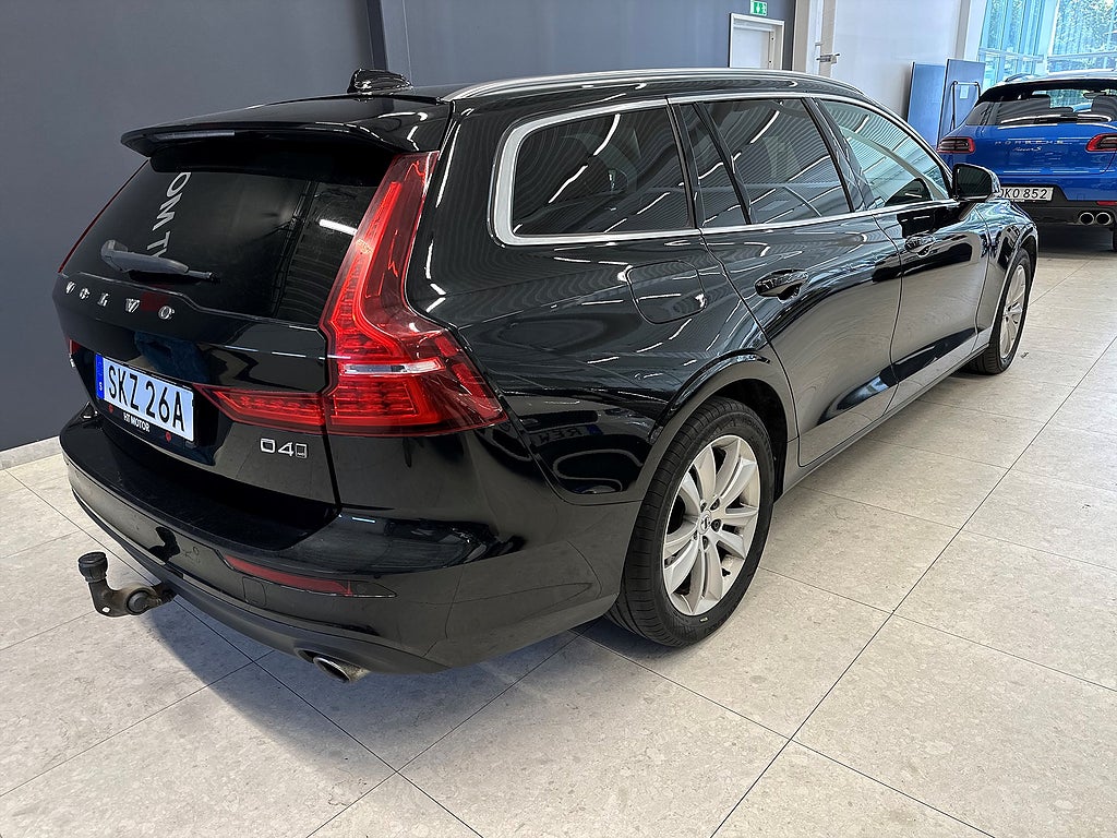 Volvo V60 D4 AWD/Momentum/DRAG/NAV/B-Kamera