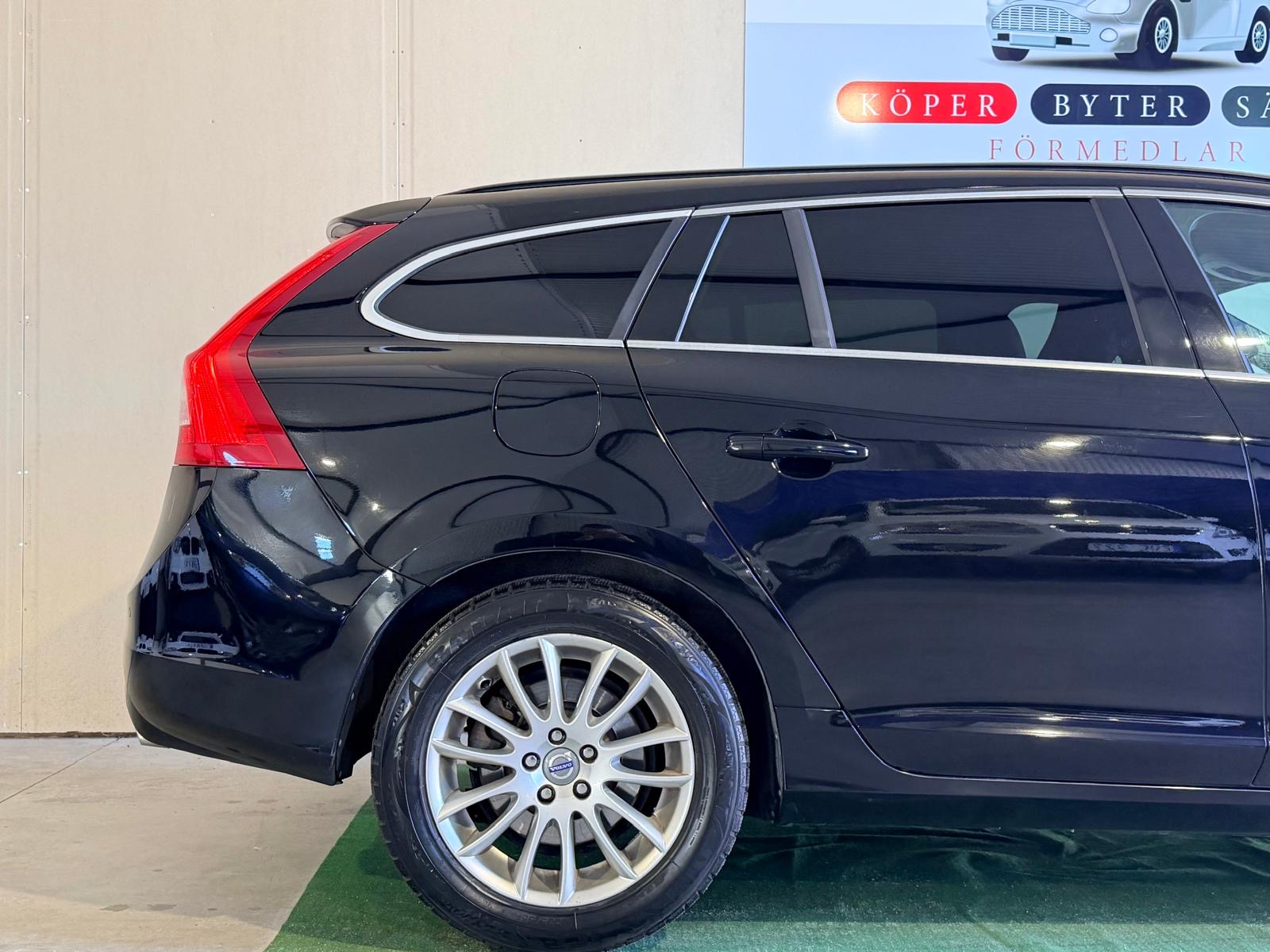 Volvo V60 D5 Momentum Euro 5 Dragkrok 2014, bild 4/39