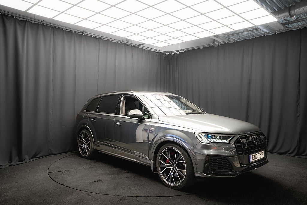 Audi Q7 60 TFSI e Q PANO LUFT B&O 22' MASSAGE DRAG MAX UTR MOMS