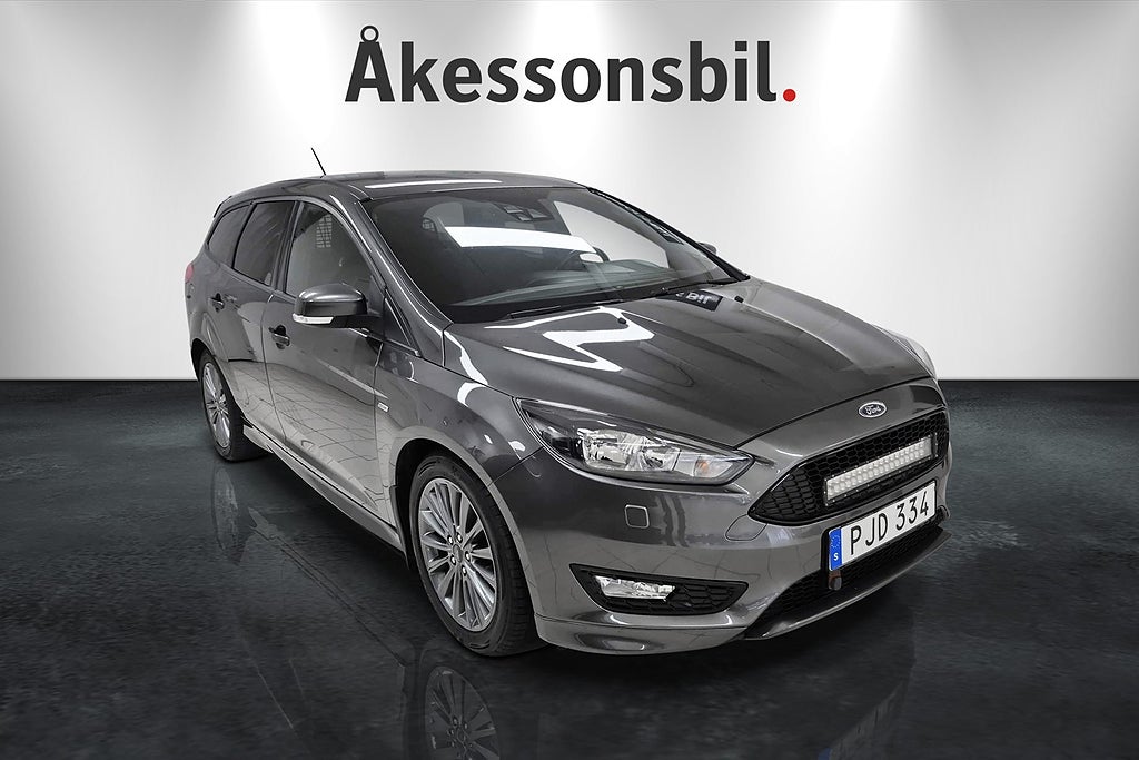 Ford Focus Kombi ST-LINE 1.0 EcoBoost Automat 125hk
