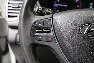 Halvkombi Hyundai i20 13 av 27