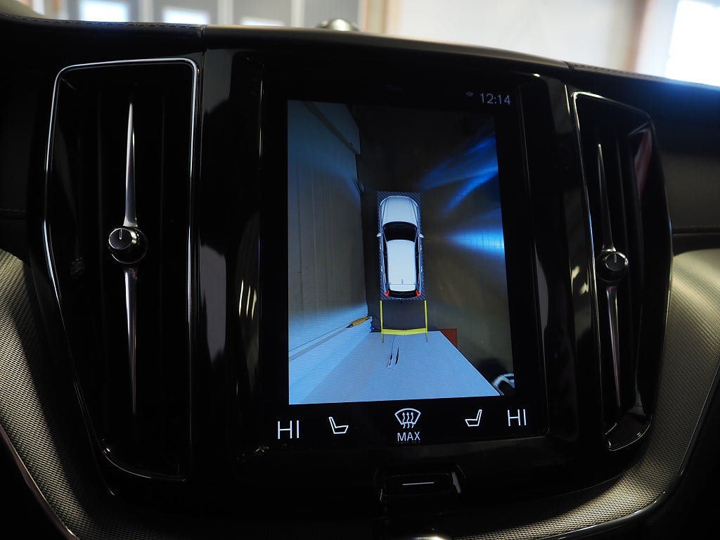 Volvo XC60 T8 392hk AWD R-Design B&W Luft 22" Pano Drag Se Spec!