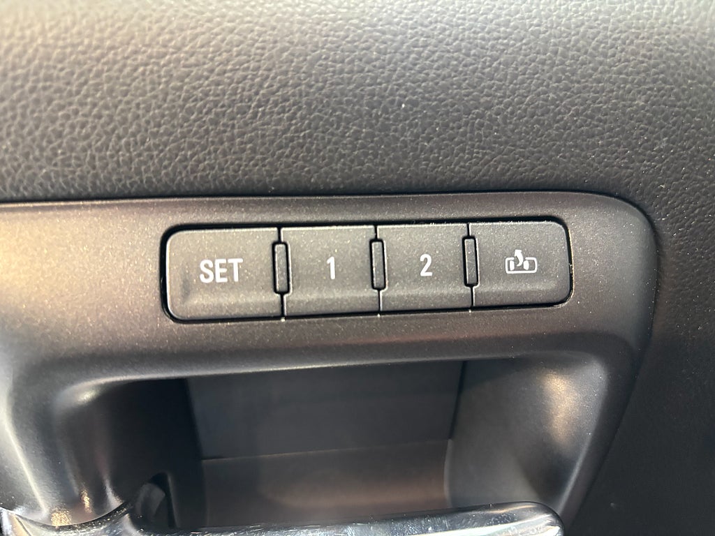 Chevrolet Silverado 2018 - miniatyr 13