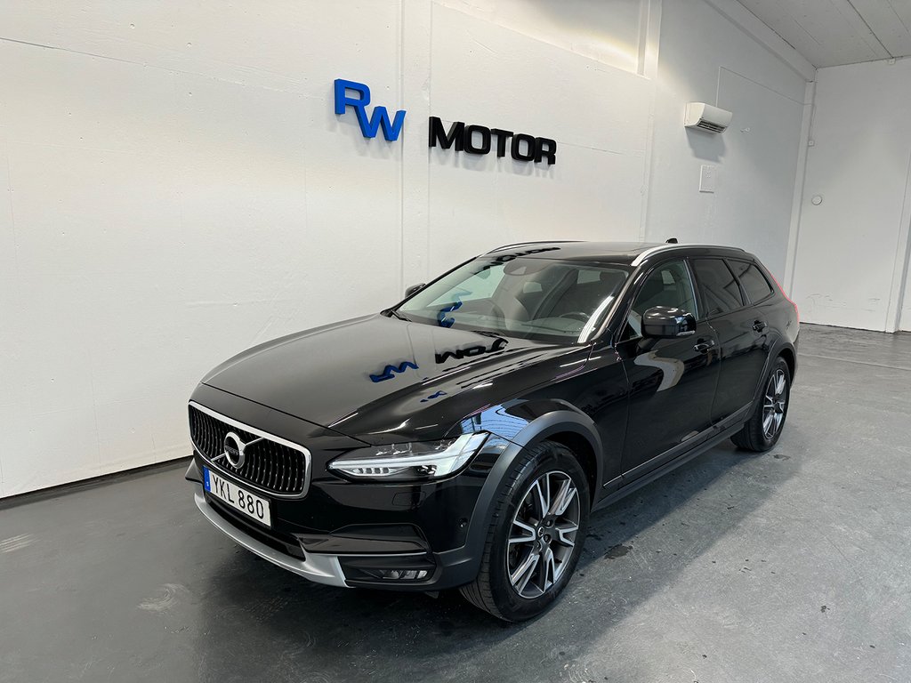 Volvo V90 Cross Country D5 AWD 240hk Inscription Pano B&W 