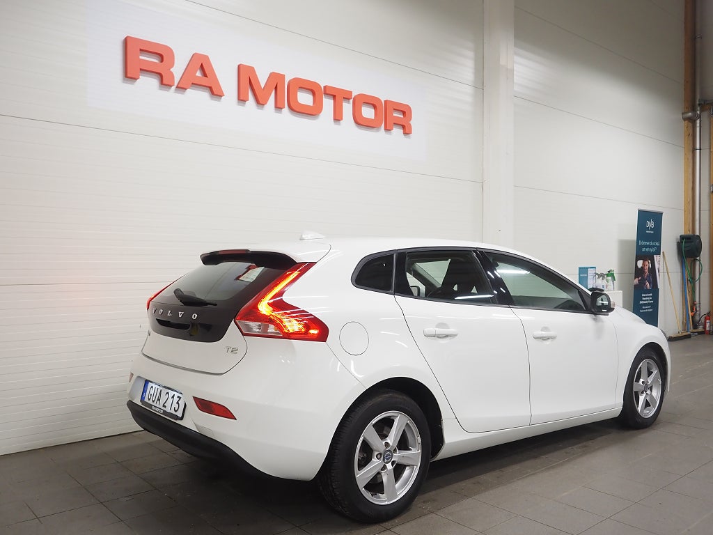 Volvo V40 T2 122hk Kinetic P-Värmare Kamrem bytt 2016