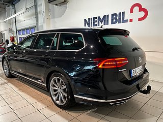 Volkswagen Passat Sportscombi R-Line AWD Dvärm Kamera Drag