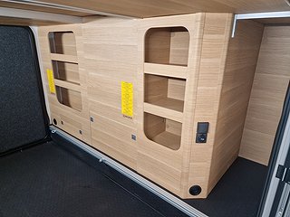 Husbil-halvintegrerad Adria CORAL 670 DL 10 av 36