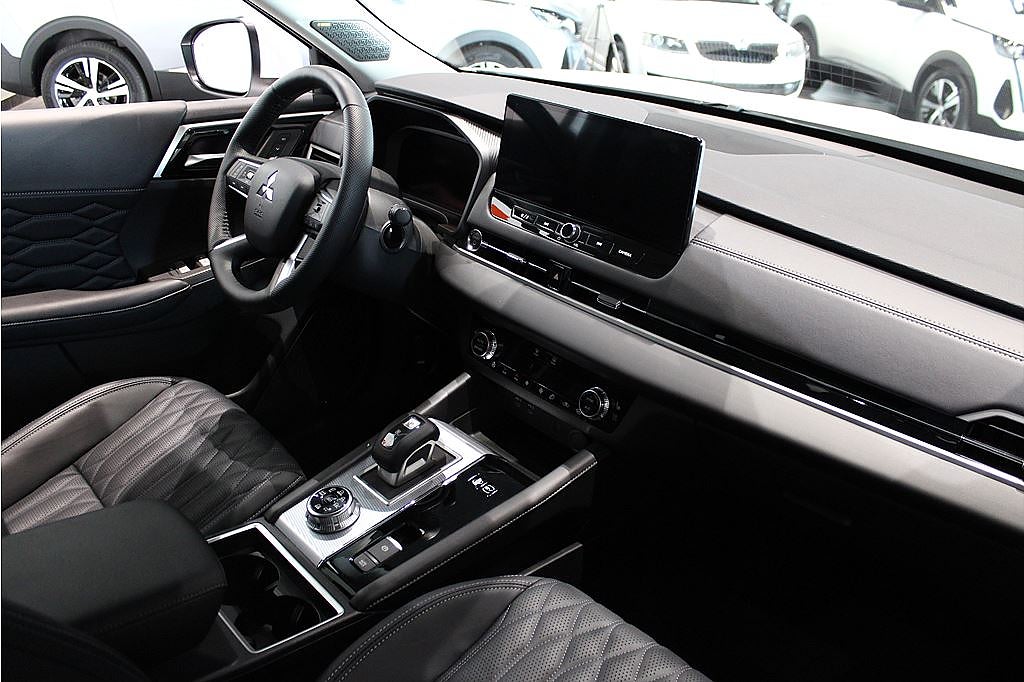 Bild på Mitsubishi Outlander Instyle PHEV Aut 4WD - DEMO