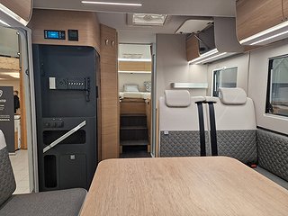 Husbil-halvintegrerad Adria MATRIX 670 SL 60Y 16 av 28