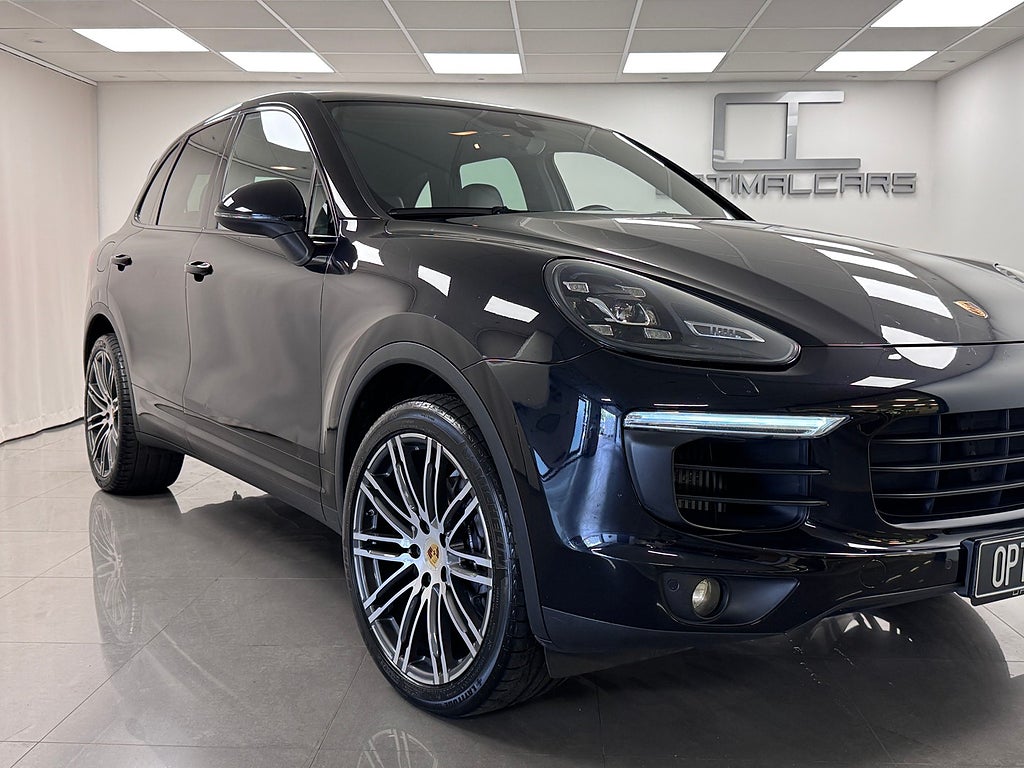 Porsche Cayenne 2016 - miniatyr 2