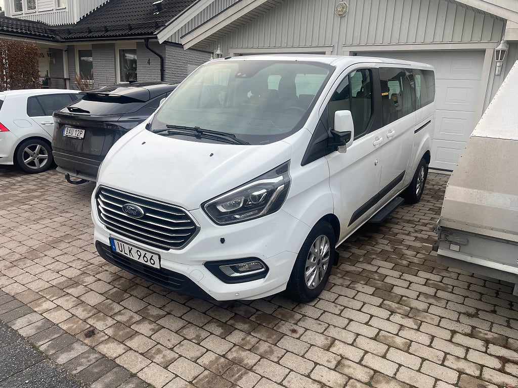 Ford Tourneo Custom 320 Aut / 9-sits / kamrem bytt