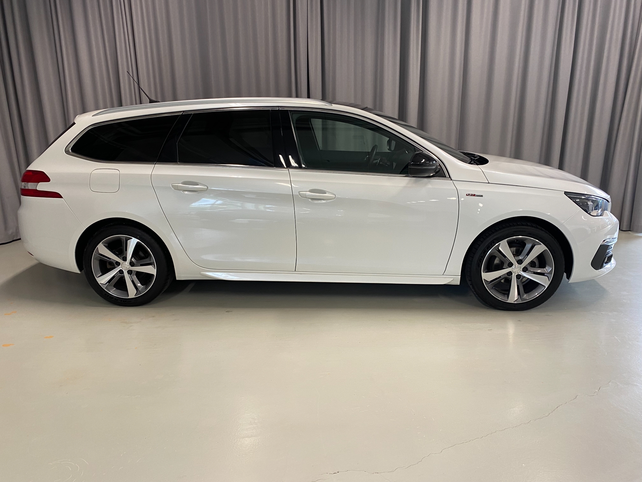 Peugeot 308 2018, bild 6/57