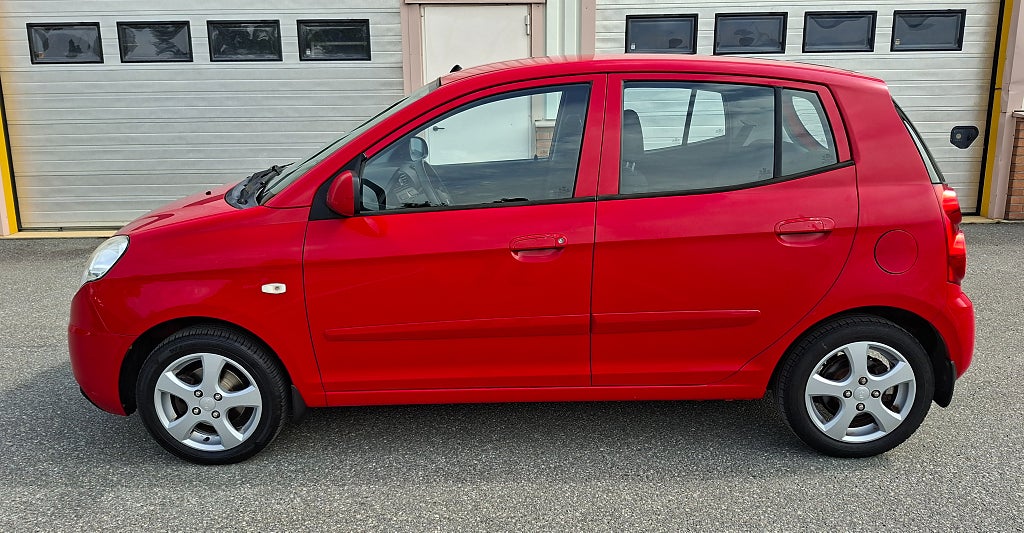 Kia Picanto 1.1 ECO Comfort Dragkrok, Nyservad Nya Bromsar