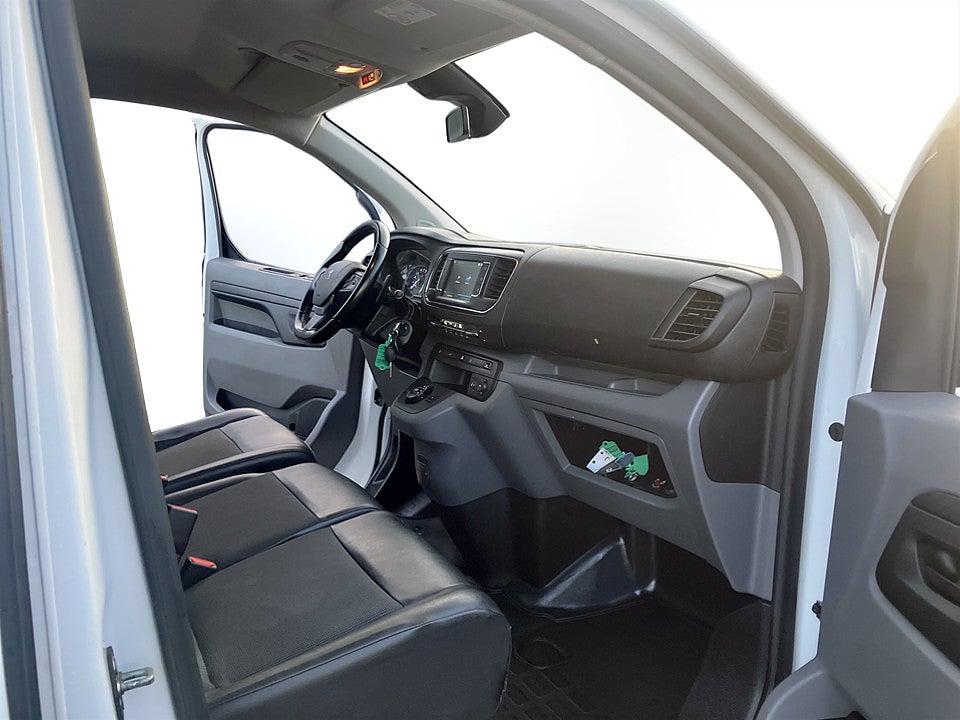 Bild på Peugeot Expert PRO+ 2.0 BlueHDi 180hk Aut L3 B-KAMERA