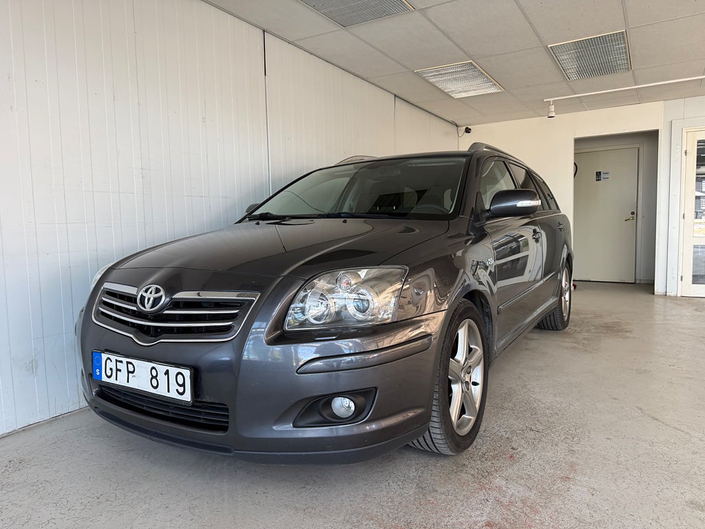 Toyota Avensis Kombi 2.2 D-CAT 177HK  Drag Värmare