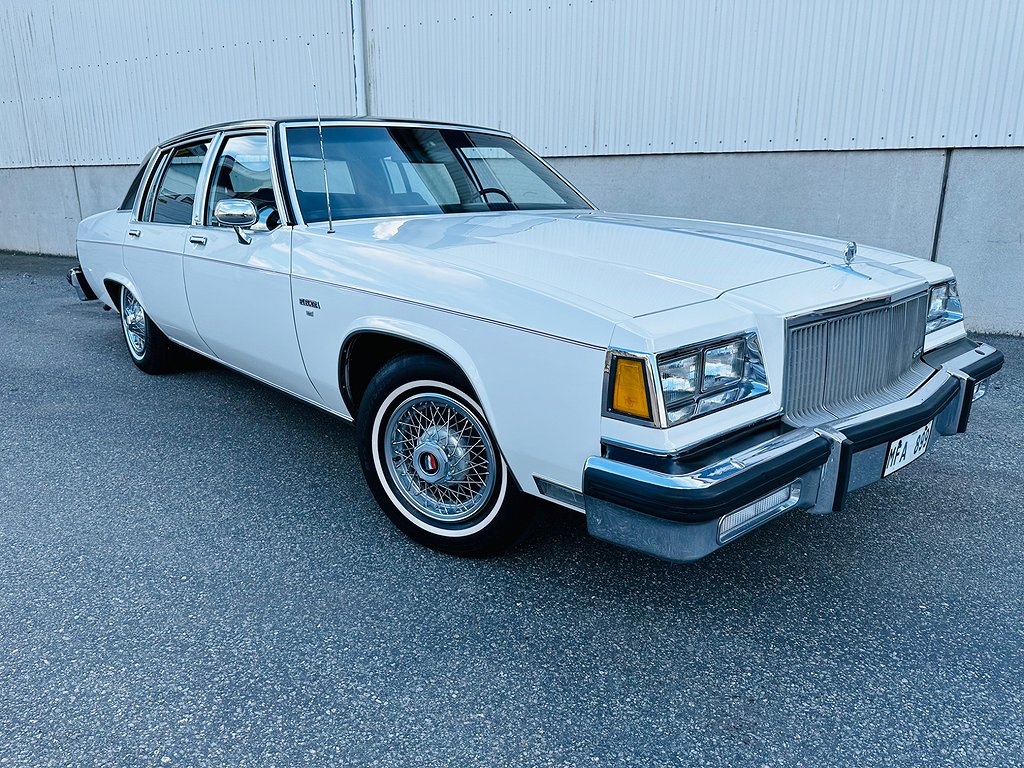 Buick Electra Limited Sedan 4.1 V8 Hydra-Matic, 127hk