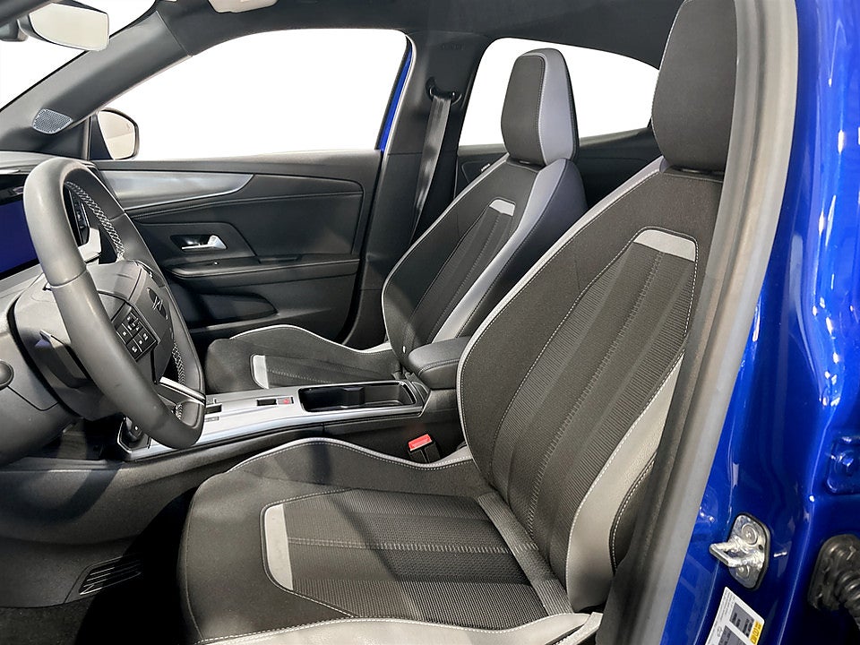 Bild på Opel Mokka GS Hybrid 1.2 Turbo 145hk Aut B-KAMERA CARPLAY