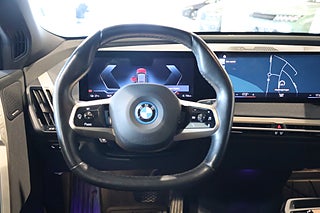 SUV BMW iX 17 av 32