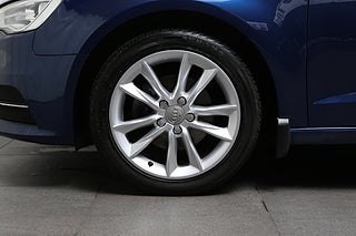 Halvkombi Audi A3 8 av 23