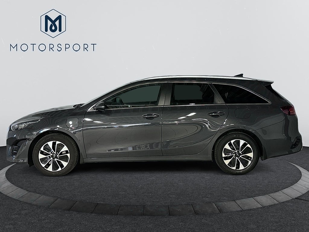 Kia Ceed SW PHEV Advance Adapt-farth Backkamera Rattvärme Navi bild 3