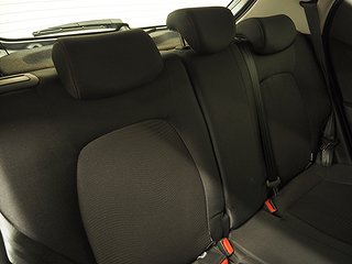 Halvkombi Hyundai i10 10 av 19