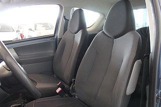 Halvkombi Toyota Aygo 11 av 13
