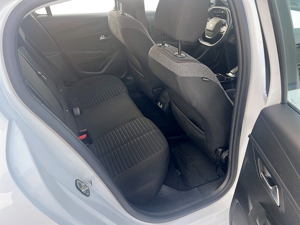 Bild på Peugeot E-208 Active 50kWh 136hk Aut BACKSENSORER KEYLESS