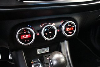 Halvkombi Alfa Romeo Giulietta 23 av 26
