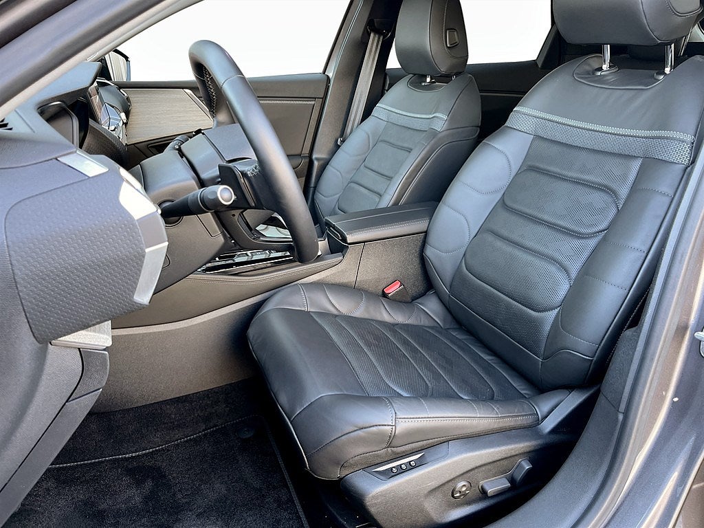 Bild på Citroën C5 X Shine Hybrid 225hk Aut - B-KAMERA, RATTVÄRME