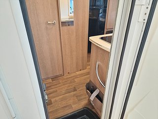 Husbil-halvintegrerad Mc Louis MC2 22 9 av 23