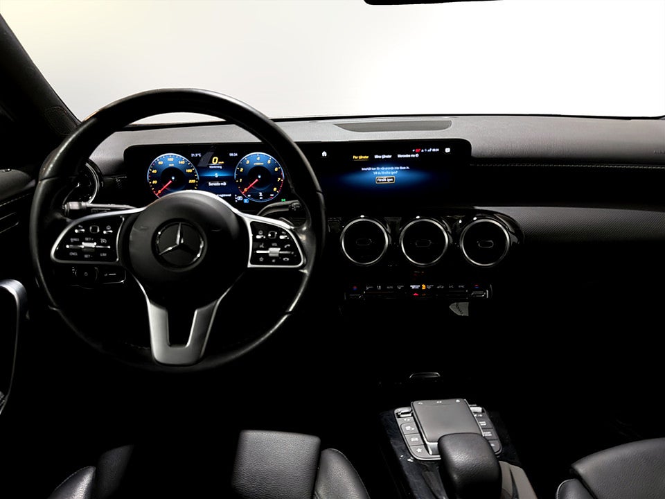 Bild på Mercedes-Benz A180 Progressive Line 7G-DCT 136hk Aut - WIDESCREEN,B-KAMERA