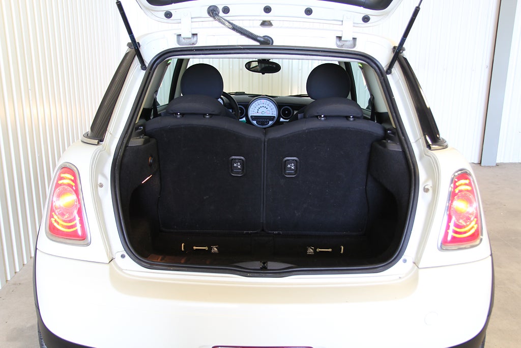 MINI One Nyservad, nybesiktigad m,m