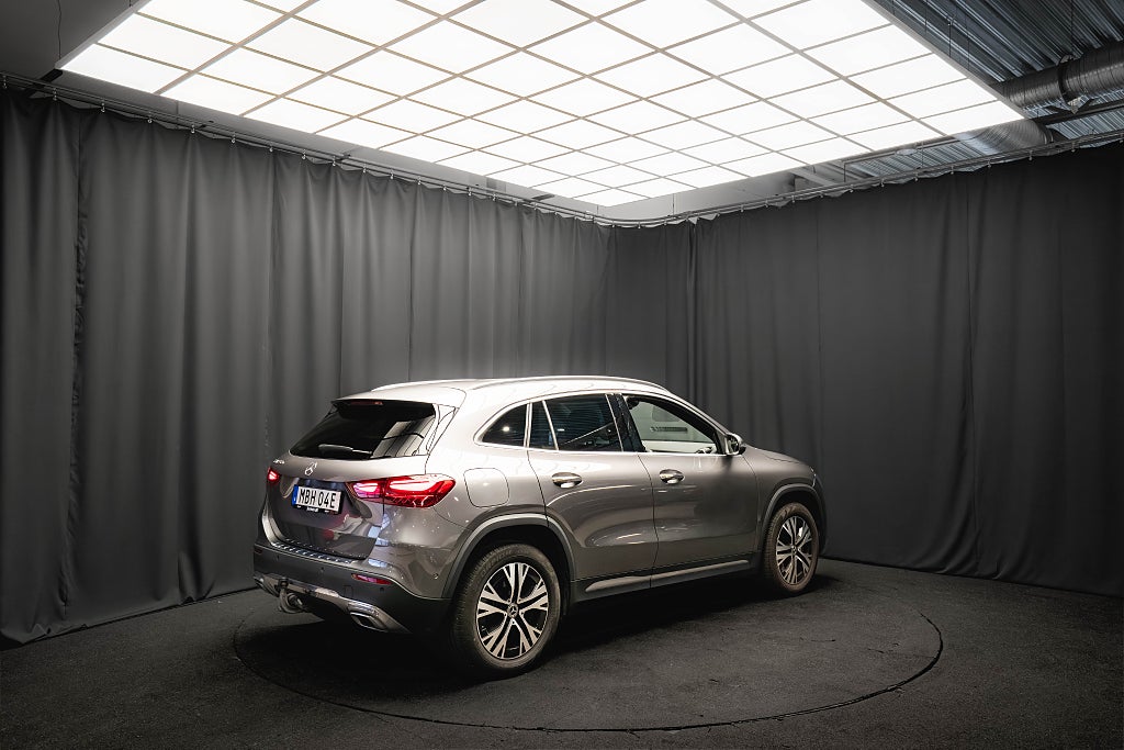 Mercedes-Benz GLA 250 e Plug-in LÄDER DISTRONIC AMBIENT KAMERA MOMS