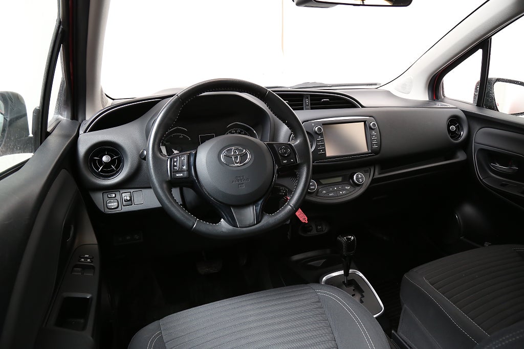 Toyota Yaris Hybrid e-CVT Touch & Go Edition Kamera Navi 2018