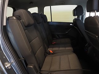 Minibuss Volkswagen Touran 12 av 21