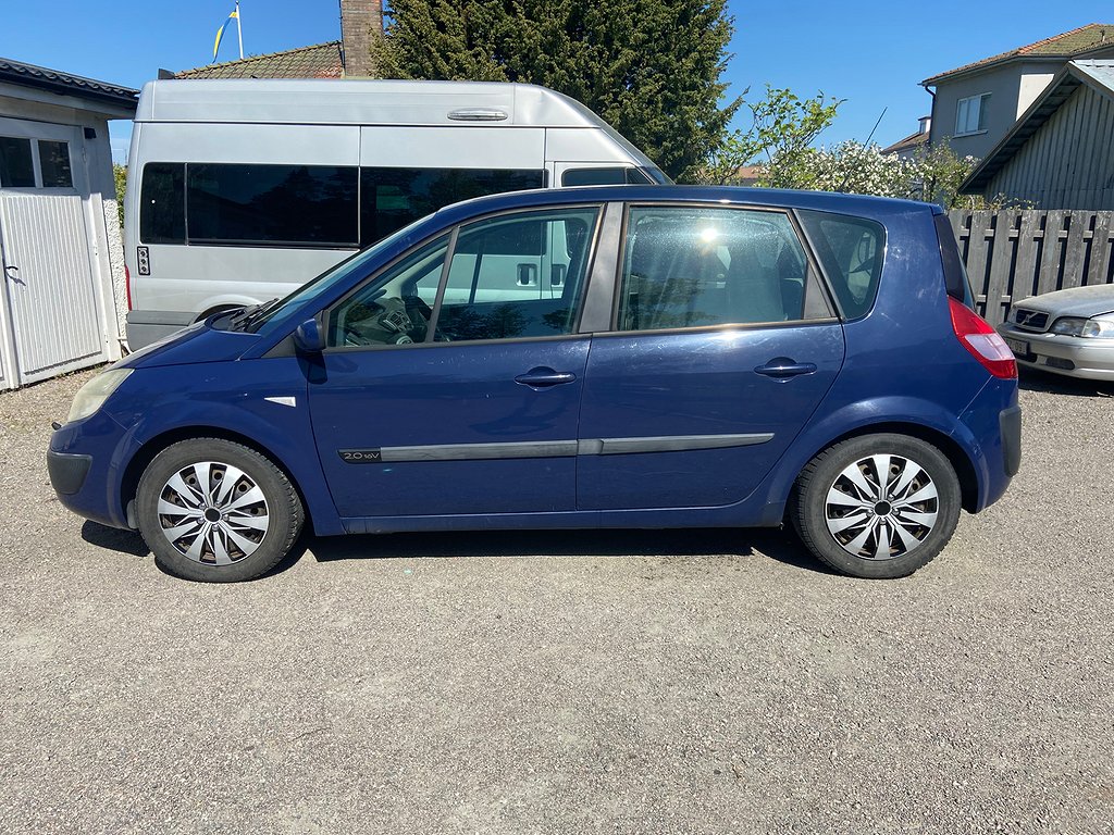 Renault Scénic 2.0 nybes/två brukare/dragkrok byte/avbet 386kr/mån