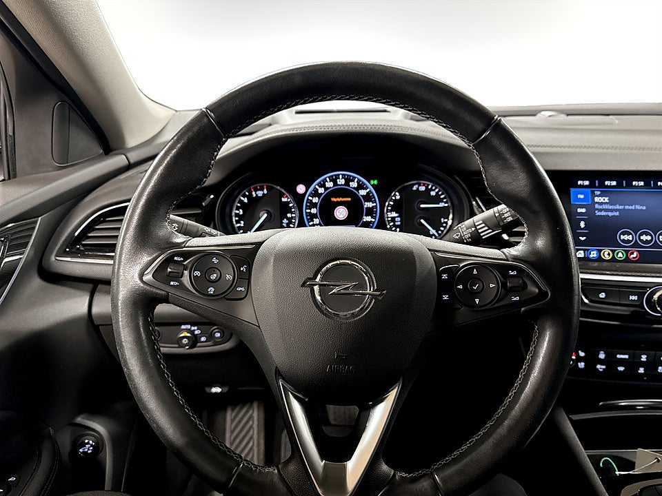 Bild på Opel Insignia Business Sports Tourer 2.0 174hk Aut BOSE B-KAMERA NAVI
