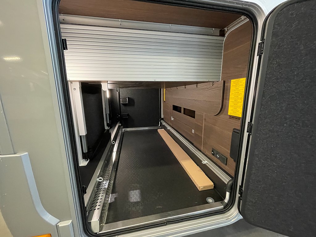 Adria Matrix Supreme 670 SC / ALDE / Taksäng / 5 bältad /Ugn - Adria