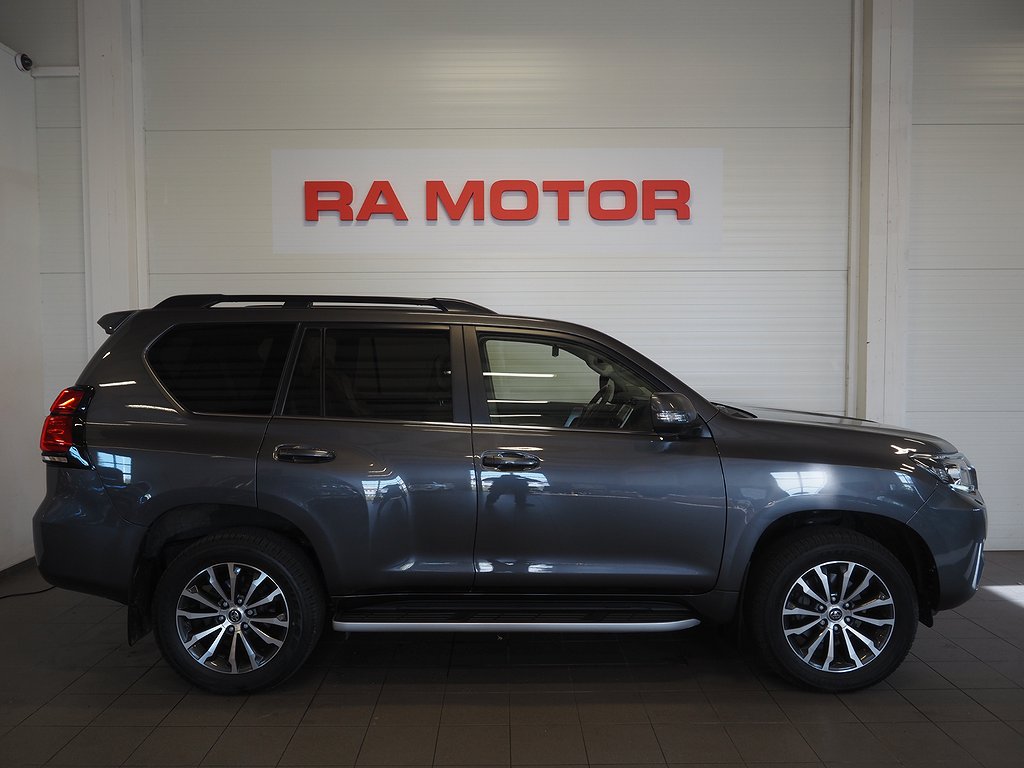 Toyota Land Cruiser 2.8 D-4D 4WD 7-sits Premium D-Värm Drag 2023